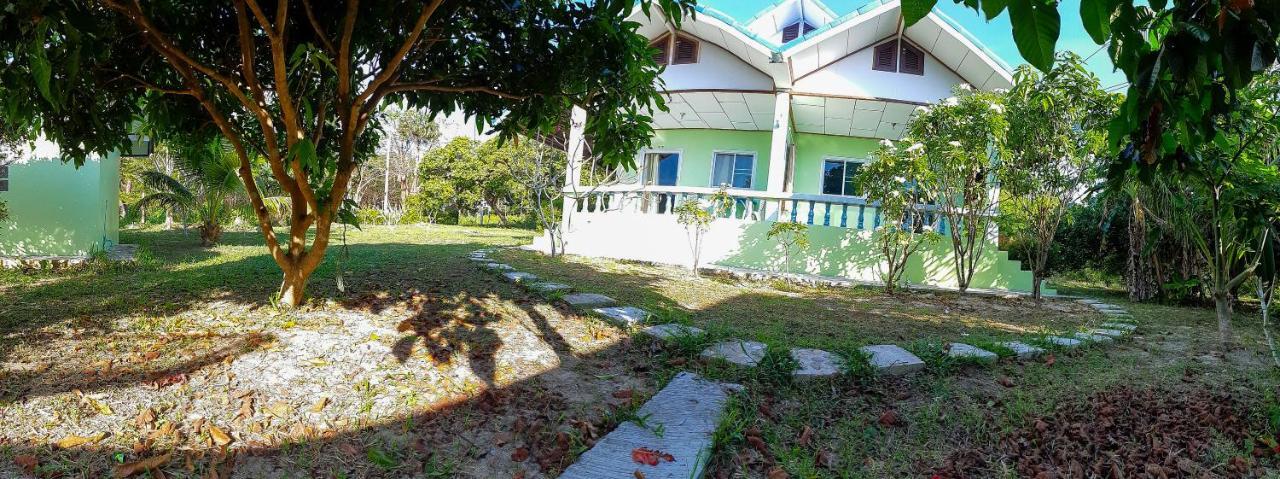 T And T House (Adults Only) Hotel Koh Phayam Exterior photo